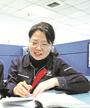 自主创新的航门女将——记航空工业导弹院总体所首席专家章惠君 自主创新的航门女将——记航空工业导弹院总体所首席专家章惠君