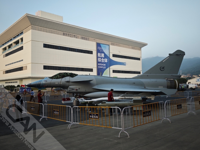 歼10CE 摄影：兰健 (2)